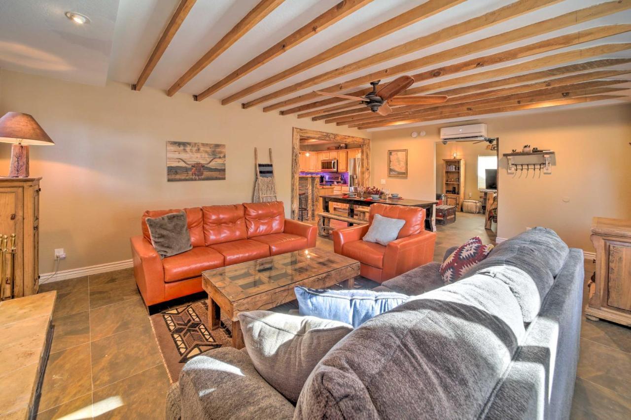Cozy Cabin Retreat With Patio And Fenced Yard Payson Extérieur photo